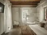 Номер Village Семейный с видом на сад