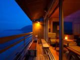 Номер Top Floor Japanese-style room with Footbath Sea Side