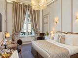 Двухместный номер Prestige Eiffel Tower with Louvre view