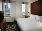 Люкс  MOBILITY ROLL IN SHOWER с 2 комнатами