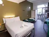 Шестиместный номер с балконом