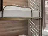 Кровать в общем номере