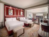 Люкс с видом на сферу Newly Remodeled Luxury