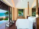 Двухместная вилла Tropical Pool c 1 комнатой рядом с пляжем