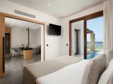 Двухместный люкс с собственным бассейном Luxury seafront