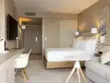 Двухместный номер с диваном Deluxe с балконом и с видом на море