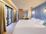 Люкс Privilege Superior with Large Lounge Area, Large Terrace с видом на море