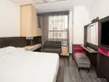Номер с видом на город