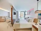 Двухместный полулюкс с выходом к бассейну