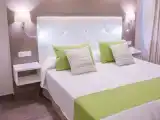 Двухместный номер Superior с видом на бассейн