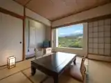 Трёхместный номер Dining Table Set