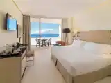 Двухместный номер Superior с балконом и с видом на море