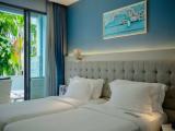 Двухместный номер Deluxe Pool Facing