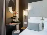 Номер Adjoining