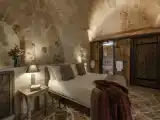 Трёхместный номер Superior in Cave