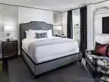 Mobility Accessible with Roll in Shower люкс Capitol Пентхаус
