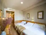 Трёхместный номер с балконом