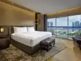 Двухместный номер Premier с балконом и Marina Bay view