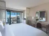 Двухместный номер Стандарт с частичным видом на море