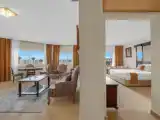 Двухместный люкс с видом на бассейн