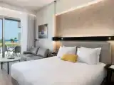 Двухместный номер with sharing pool Classic с частичным видом на море