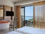 Двухместный номер с частичным видом на море