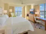 Номер Club Level с частичным видом на океан