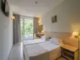 Четырёхместный номер Family с видом на парк