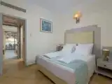 Четырёхместный люкс семейный с видом на бассейн