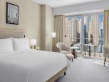 Двухместный номер Club Level Executive с балконом и с видом на город