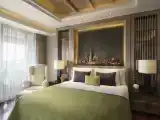 Четырёхместный люкс Chao Phraya с 2 комнатами с видом на реку