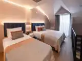 Двухместный номер Tiny Attic с видом на окрестности