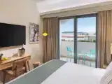 Двухместный номер семейный Deluxe с видом на сад