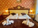 Люкс Royal с красивым видом из окна