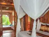 Pool Suite семейный с видом на воду