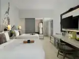 Двухместный номер Rock Royalty Pool Access