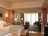 Двухместный полулюкс Club Lounge Access c 1 комнатой с балконом