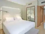 Полулюкс с красивым видом из окна