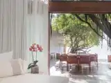 Четырёхместное Signature Villa One SALA