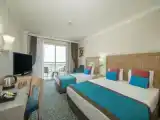 Трёхместный Номер Стандарт с частичным видом на море
