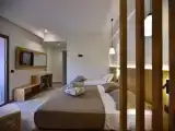 Трёхместный номер Sharing Pool