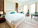 Двухместный номер High Floor Guest с балконом