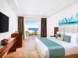 Двухместный семейный номер Deluxe с видом на сад