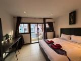 Апартаменты-люкс With Private Rooftop Sundeck (в дополнительном здании)