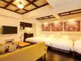 Четырёхместный номер Karaoke Retro Modern Western-Style