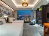 Четырёхместный номер Skyline с видом на озеро