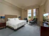 Четырёхместный номер с видом на замок Premier