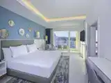 Двухместный люкс c 1 комнатой с видом на бассейн
