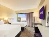 Четырёхместный номер Mountain Tower Deluxe Strip View
