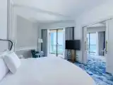 Двухместный клубный люкс Prestige с балконом и с частичным видом на море
